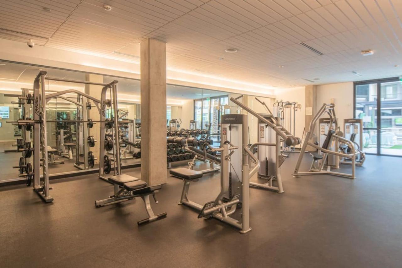 Stylish 1Bd - Pool, Gym, Parking, W-D - Sleeps 4 Apartment Tempe Exterior photo