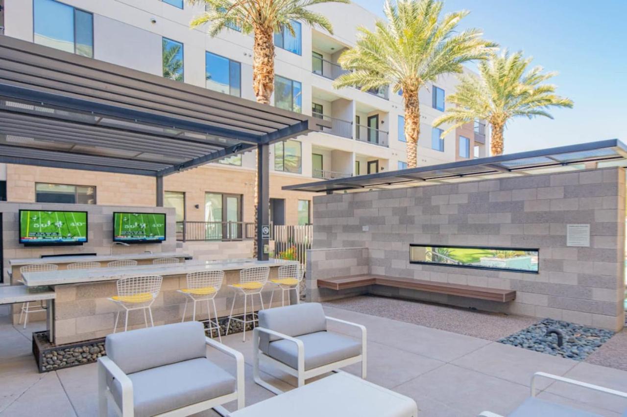 Stylish 1Bd - Pool, Gym, Parking, W-D - Sleeps 4 Apartment Tempe Exterior photo