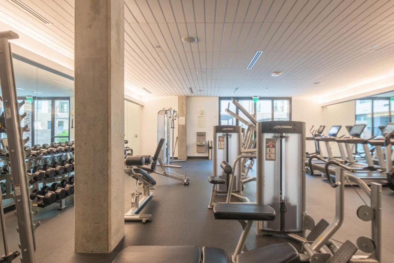 Stylish 1Bd - Pool, Gym, Parking, W-D - Sleeps 4 Apartment Tempe Exterior photo