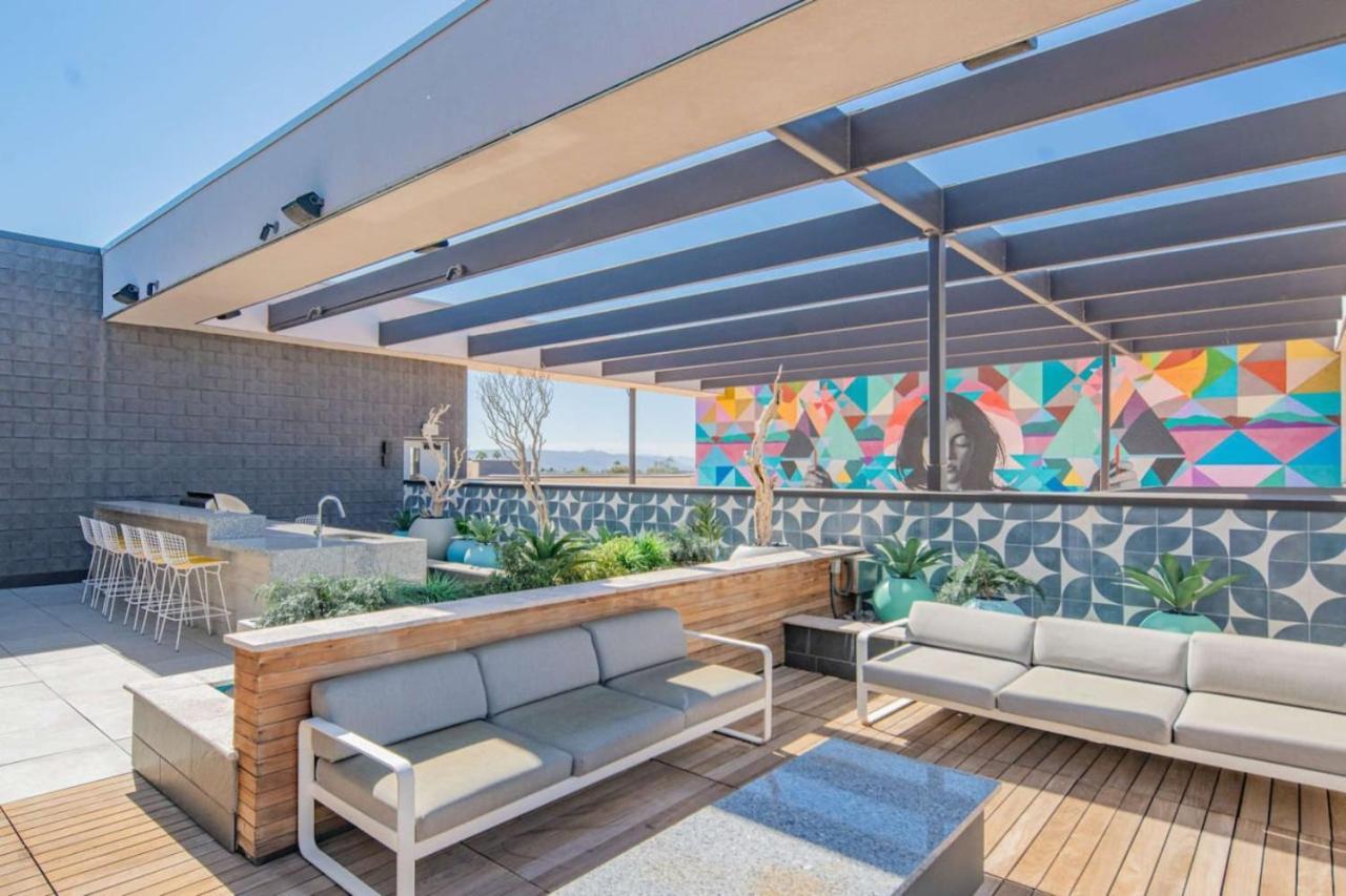Stylish 1Bd - Pool, Gym, Parking, W-D - Sleeps 4 Apartment Tempe Exterior photo