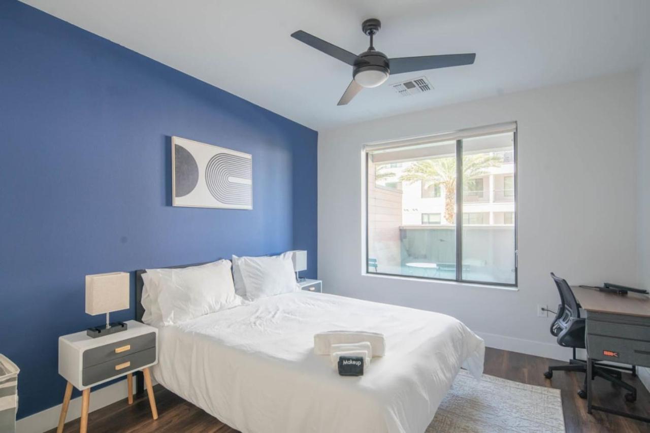 Stylish 1Bd - Pool, Gym, Parking, W-D - Sleeps 4 Apartment Tempe Exterior photo