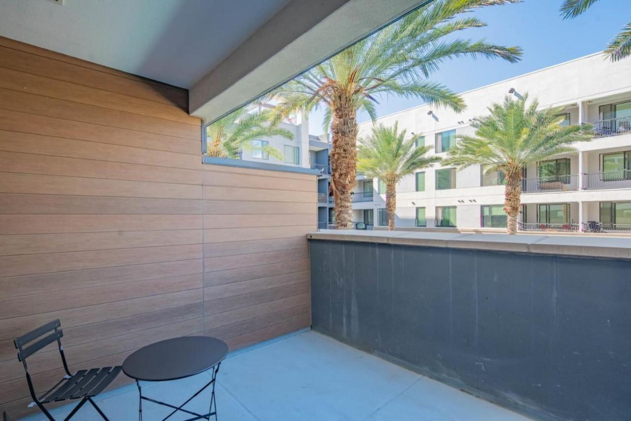 Stylish 1Bd - Pool, Gym, Parking, W-D - Sleeps 4 Apartment Tempe Exterior photo